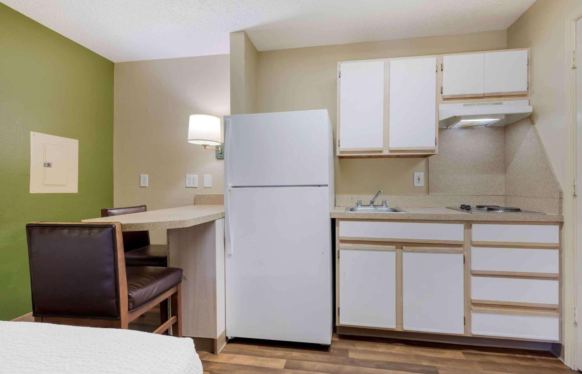 Extended Stay America Suites - Dallas - Las Colinas - Carnaby St Irving Exteriör bild