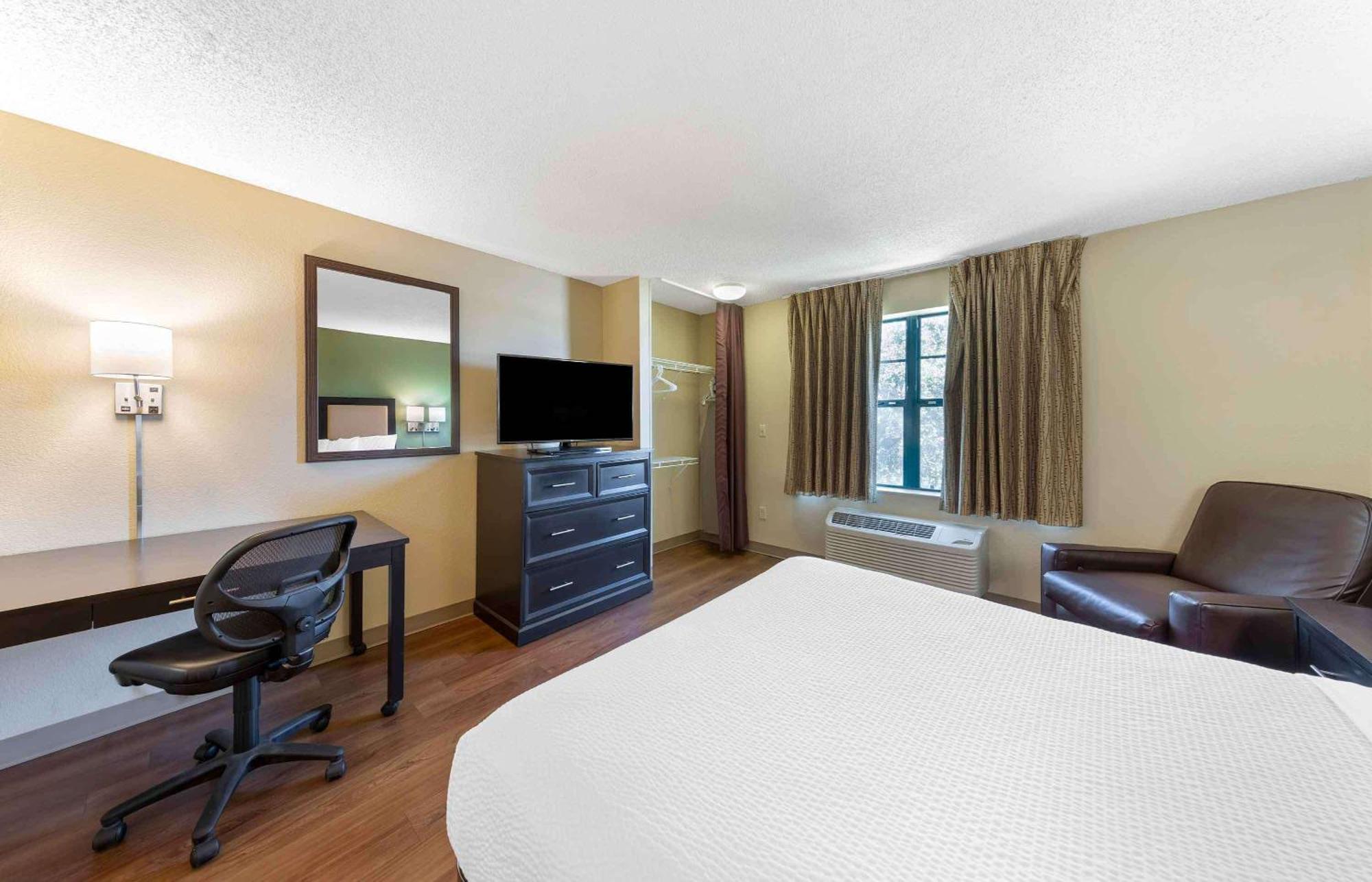 Extended Stay America Suites - Dallas - Las Colinas - Carnaby St Irving Exteriör bild